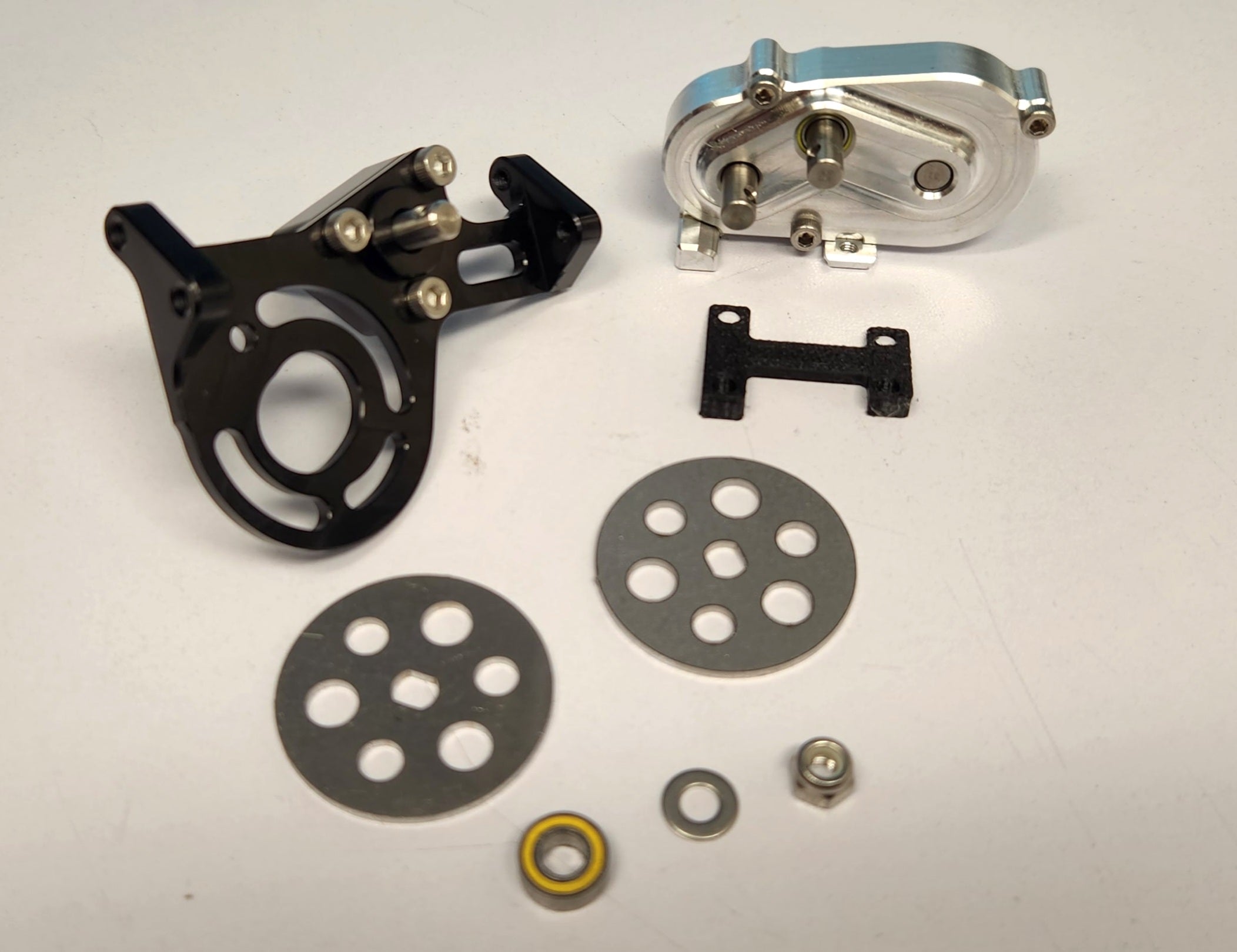 TGH Forward Motor Mount and 0% or 30% Overdrive Transfer Case package for the GS-V4 and V2-C1-FS Chassis